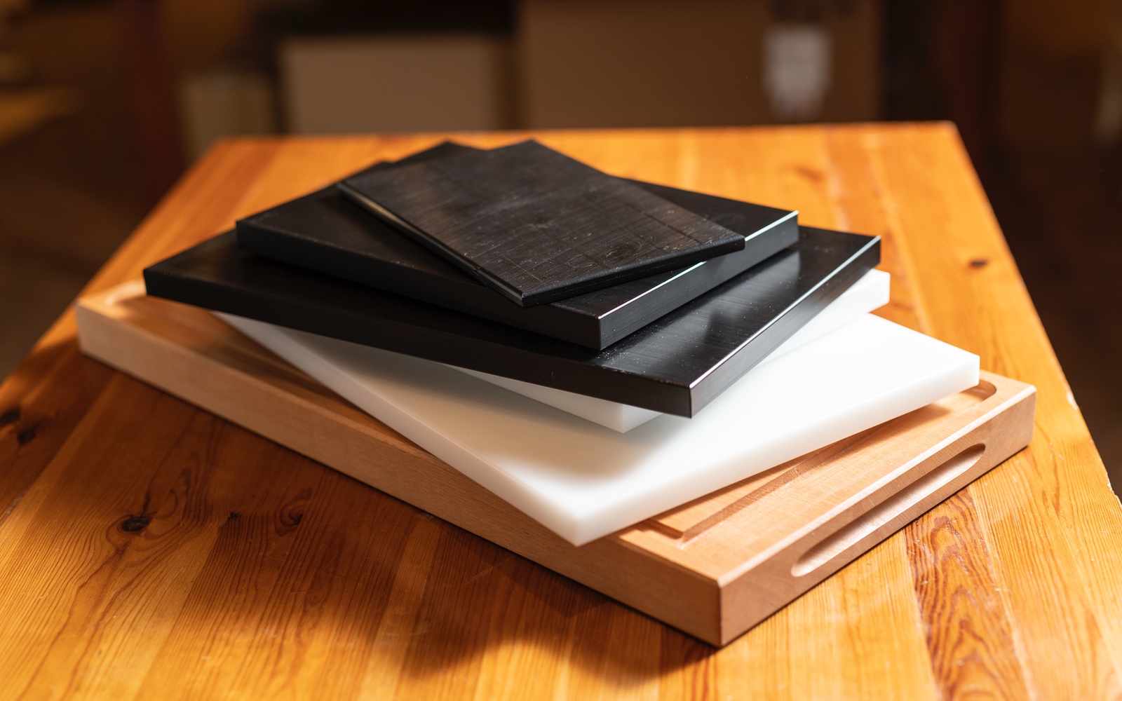 Udvalg Af Skærebrætter Fra Kunst Og Køkkentøj