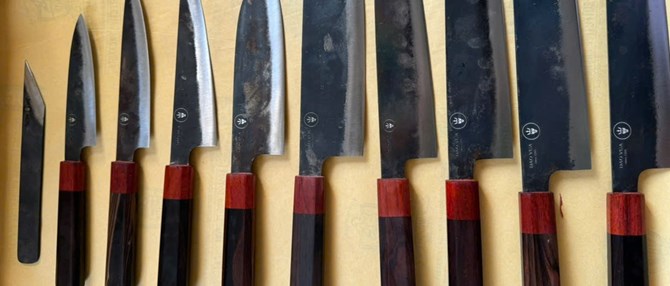 Knive I Karbonstål Fra Dao Vua Hos Kunst Og Køkkentøj
