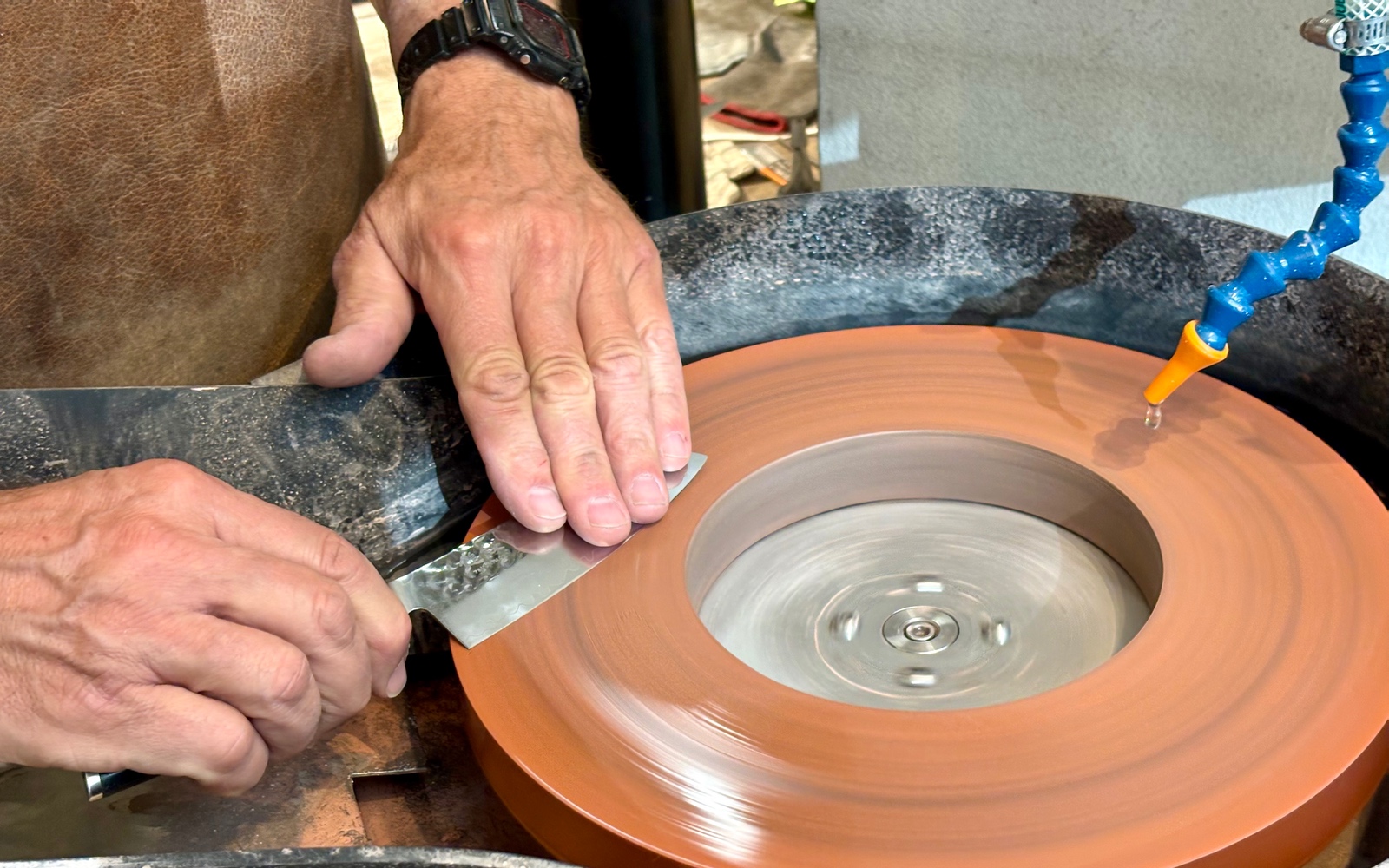 Japansk Slibemaskine Med Vådsten Hos Kunst Og Køkkentøj