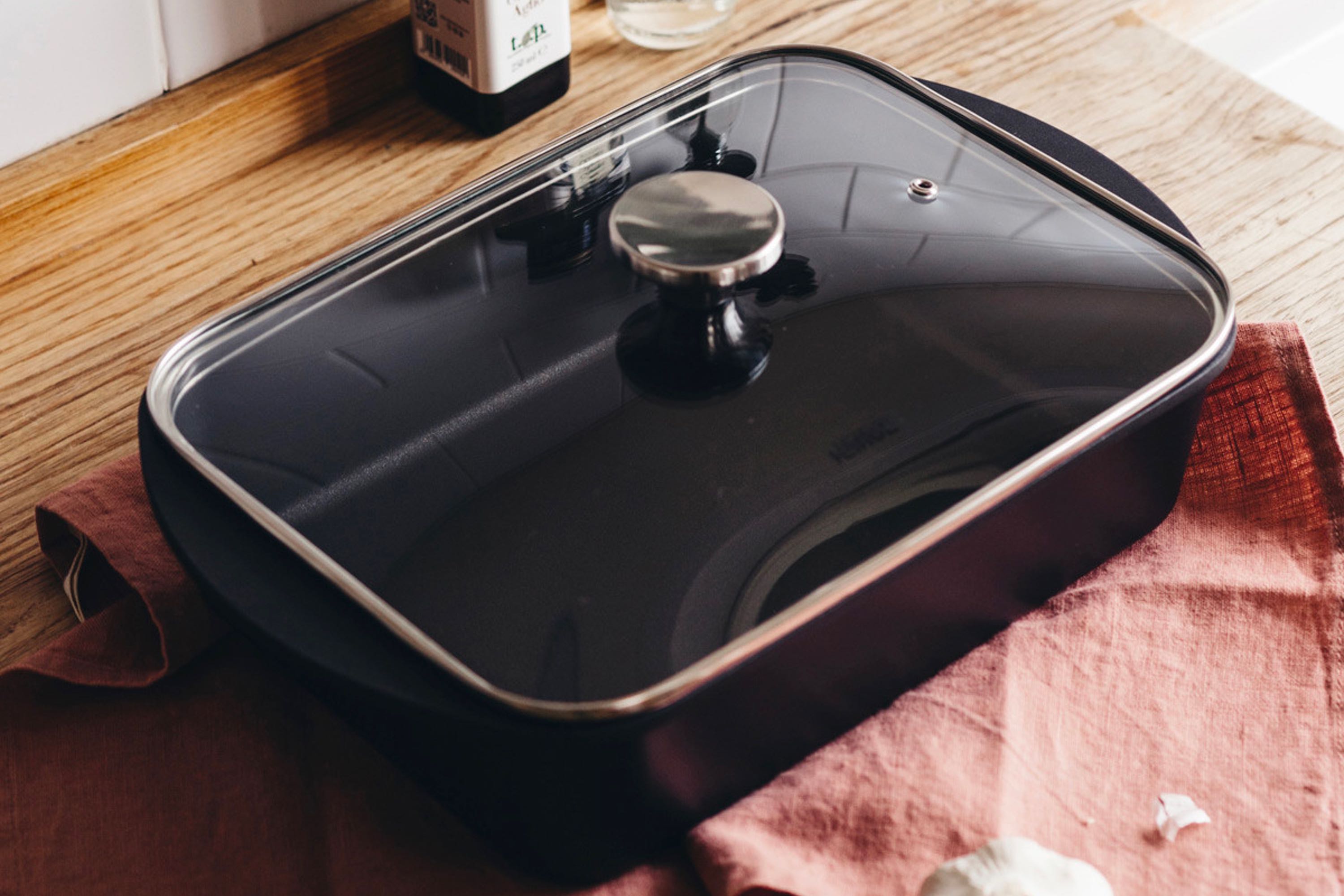 Bradepande med låg, aluminium, keramisk belægning, PFAS-fri