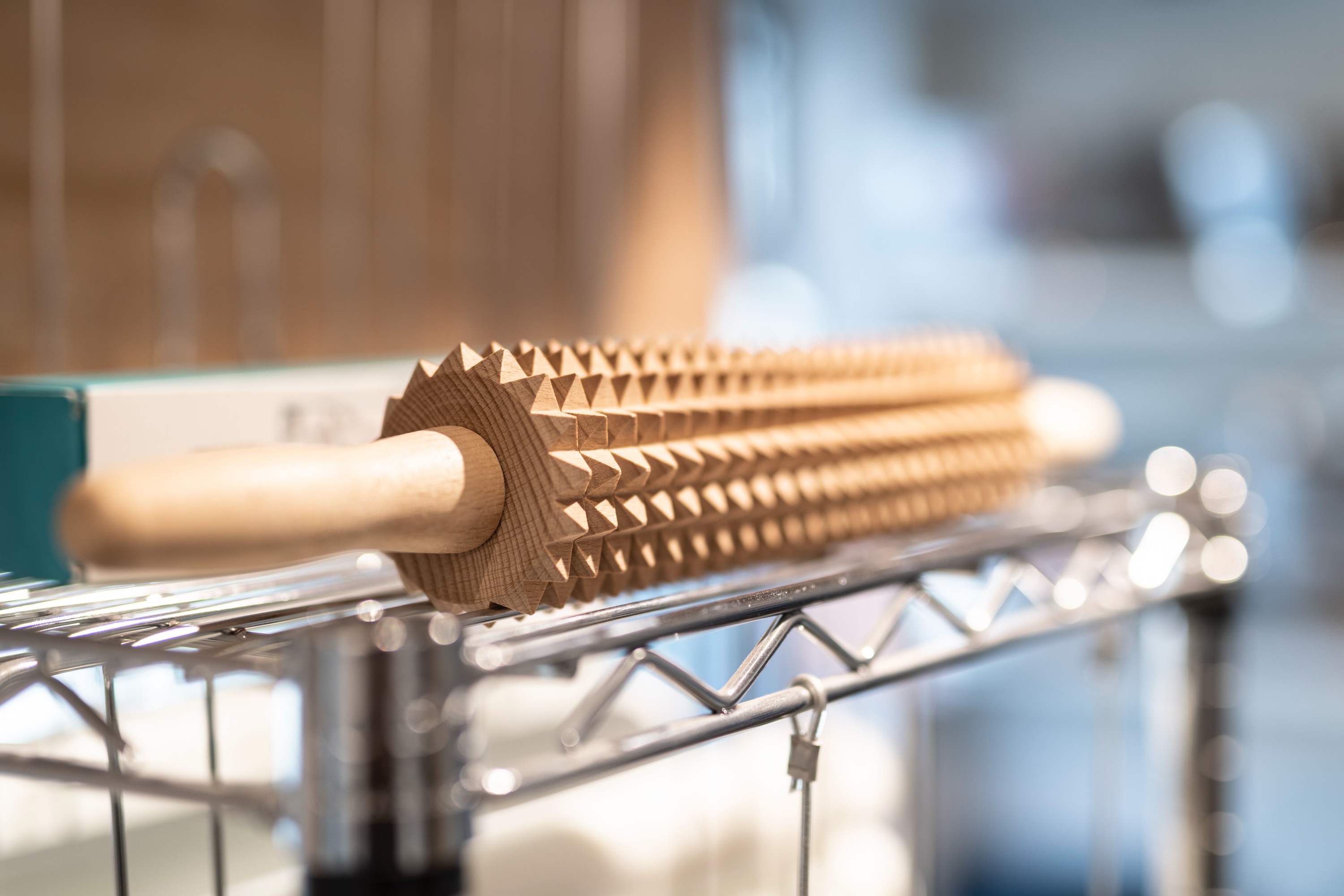 Knækbrødsrulle med pigge, bøgetræ