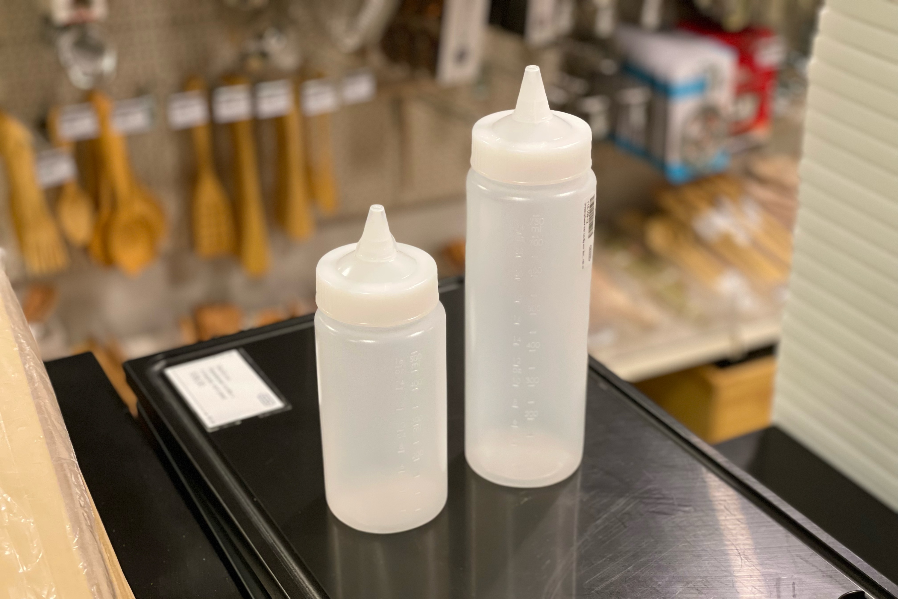 Dressingflaske med lukkelåg, stor åbning, klar plast, 500/750 ml