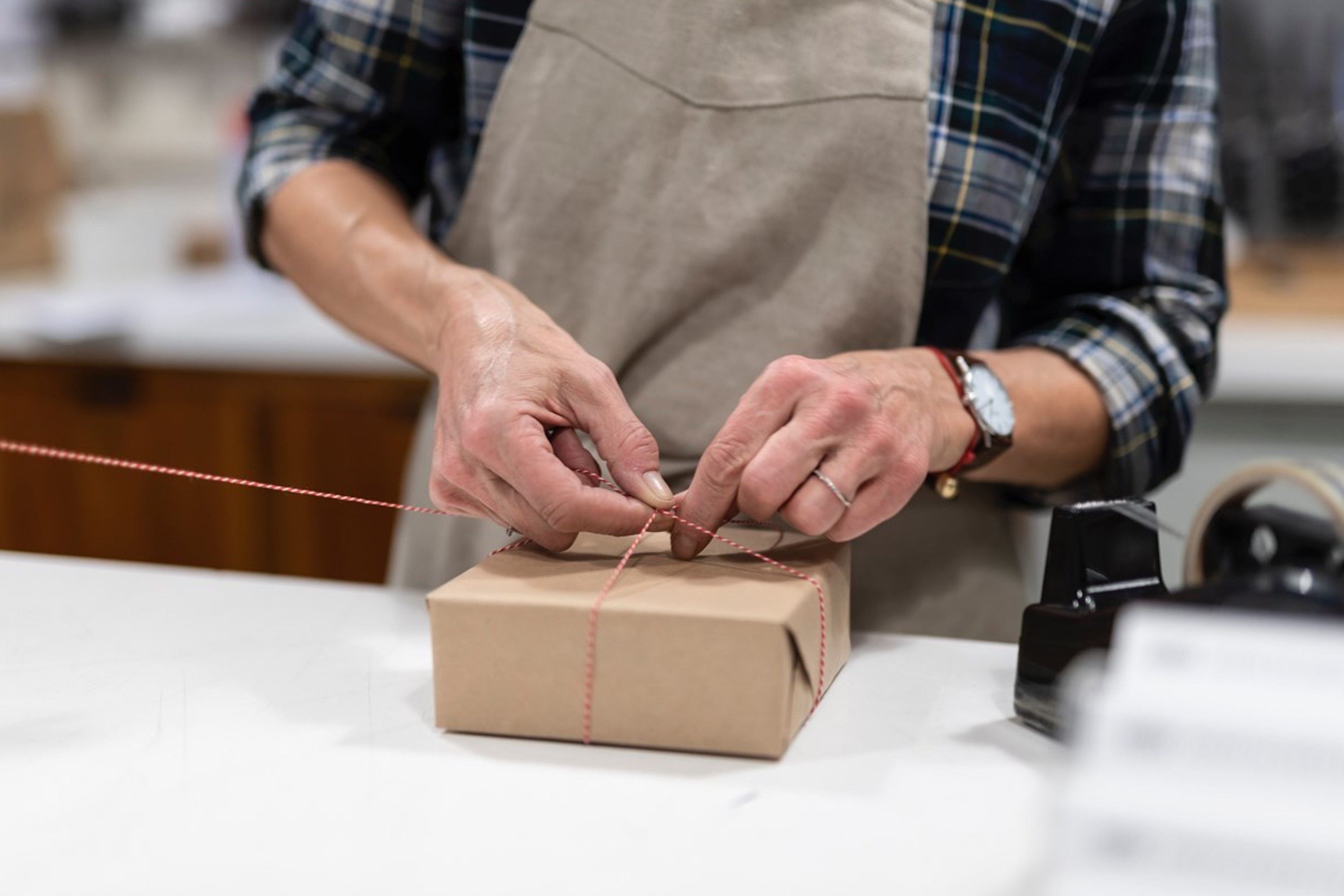 Dokumentgarn, rød og hvid cellulose