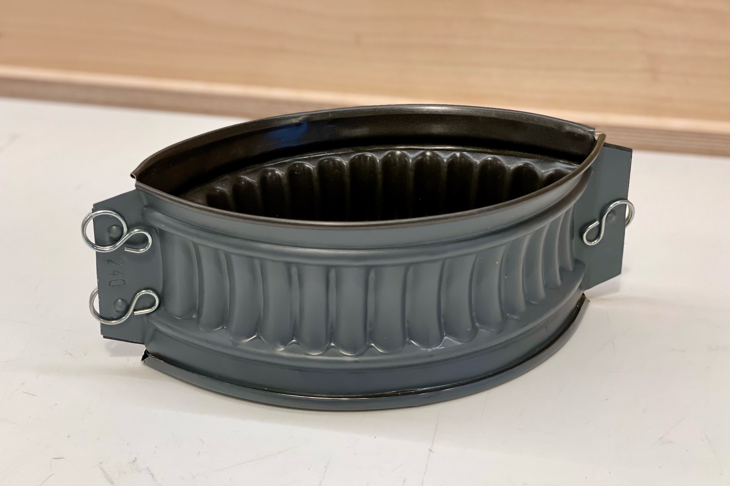 Patéform, oval, blik med belægning