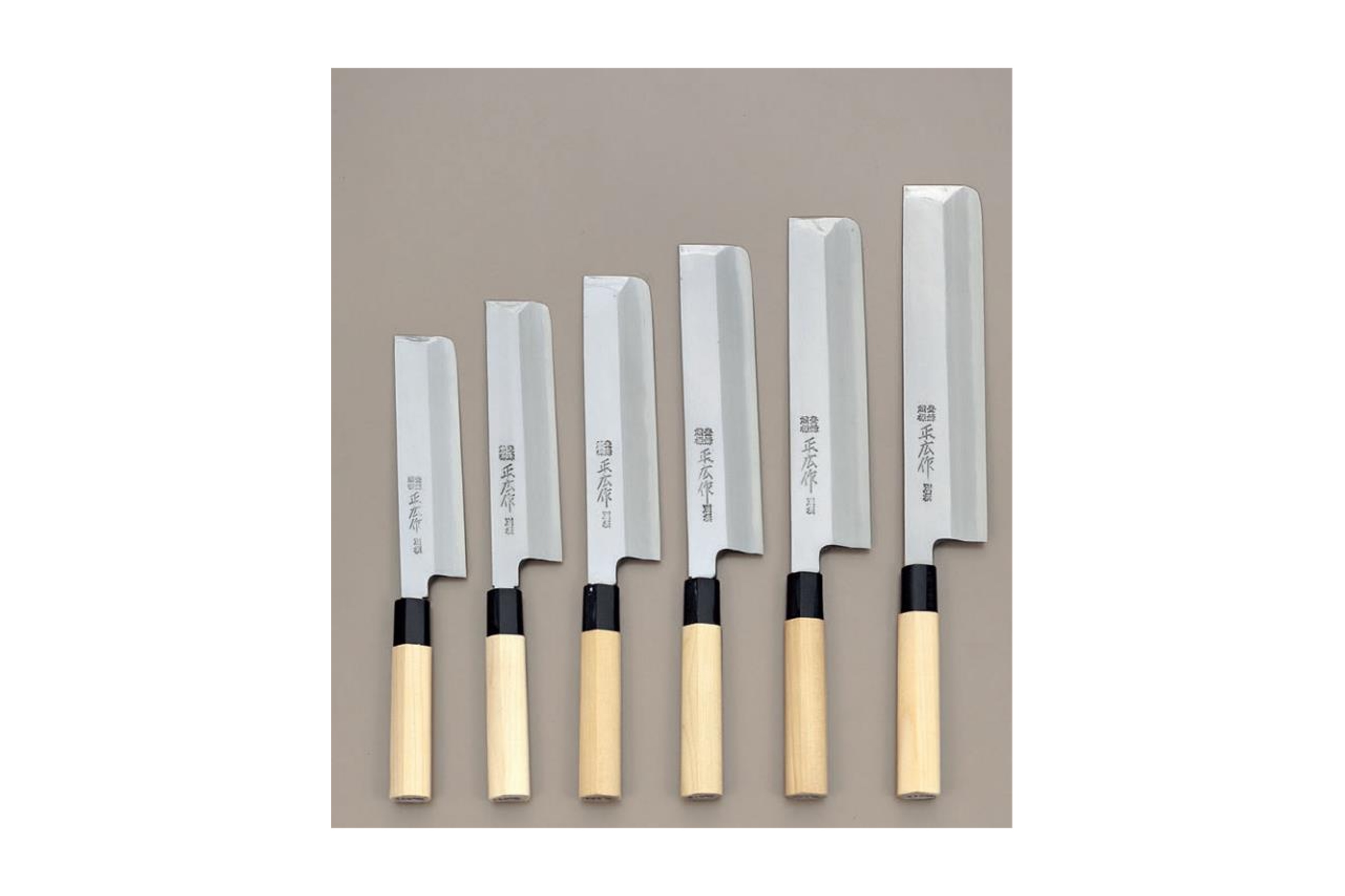 Grøntkniv, Usuba, karbonstål