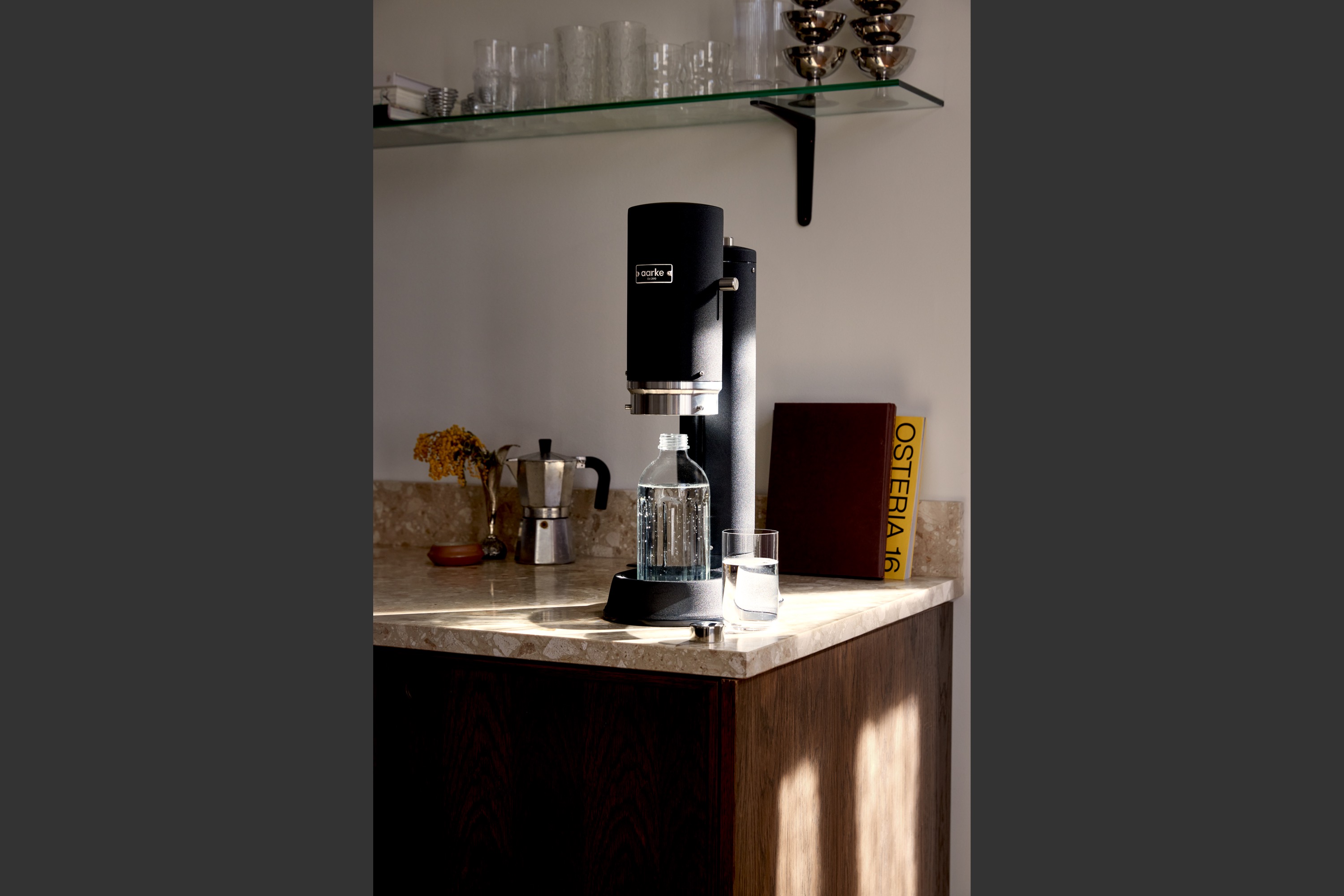 Kulsyremaskine, Aarke Carbonator Pro, sort