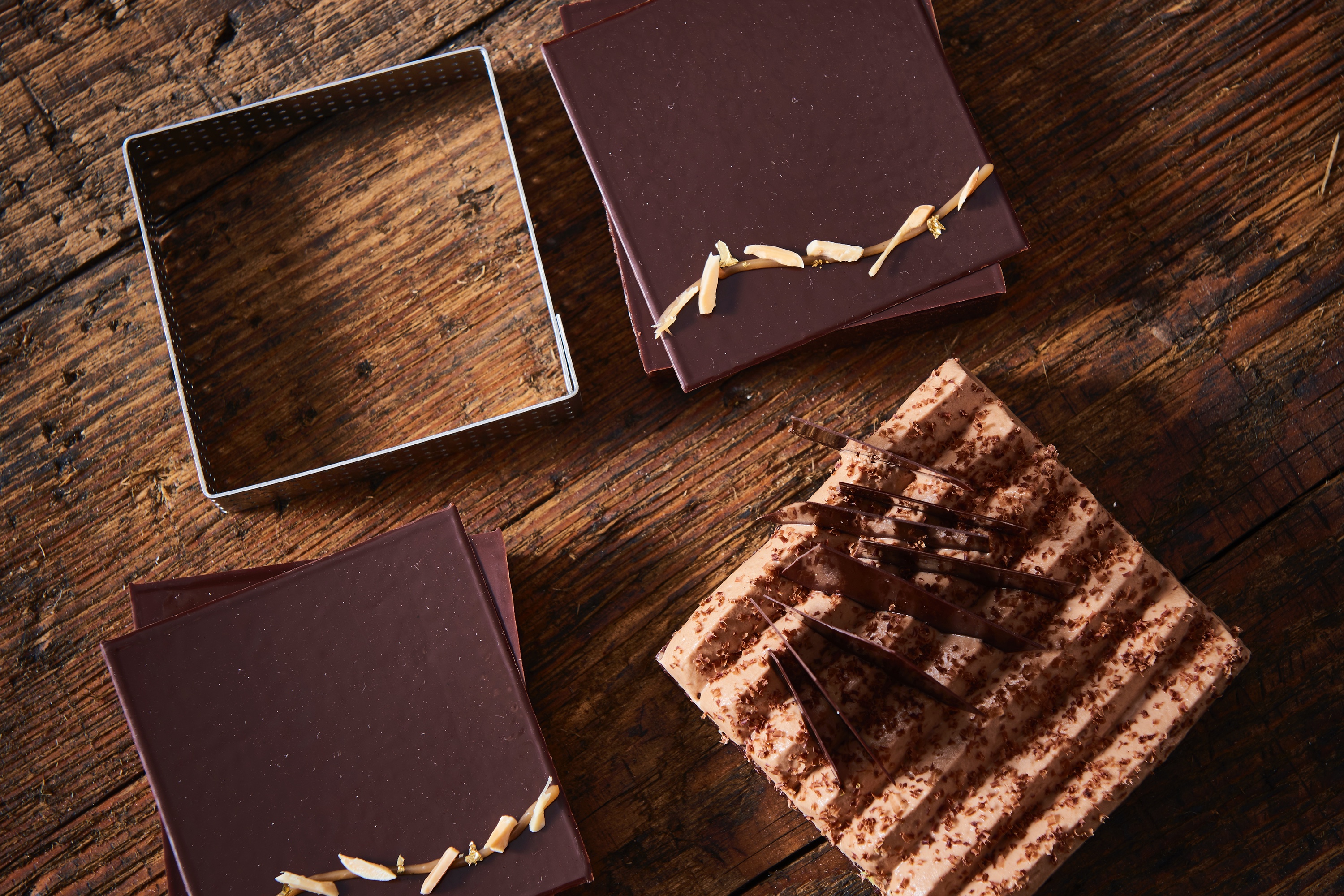 Tærtering, kvadratisk, perforeret stål, H 2 cm