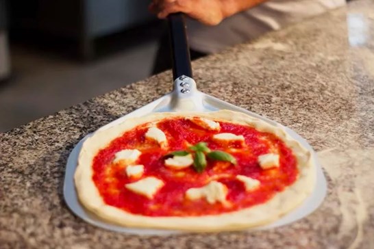 Pizzaspade perf. alu, 36x36 cm, håndtag 60 cm, Gi.Metal