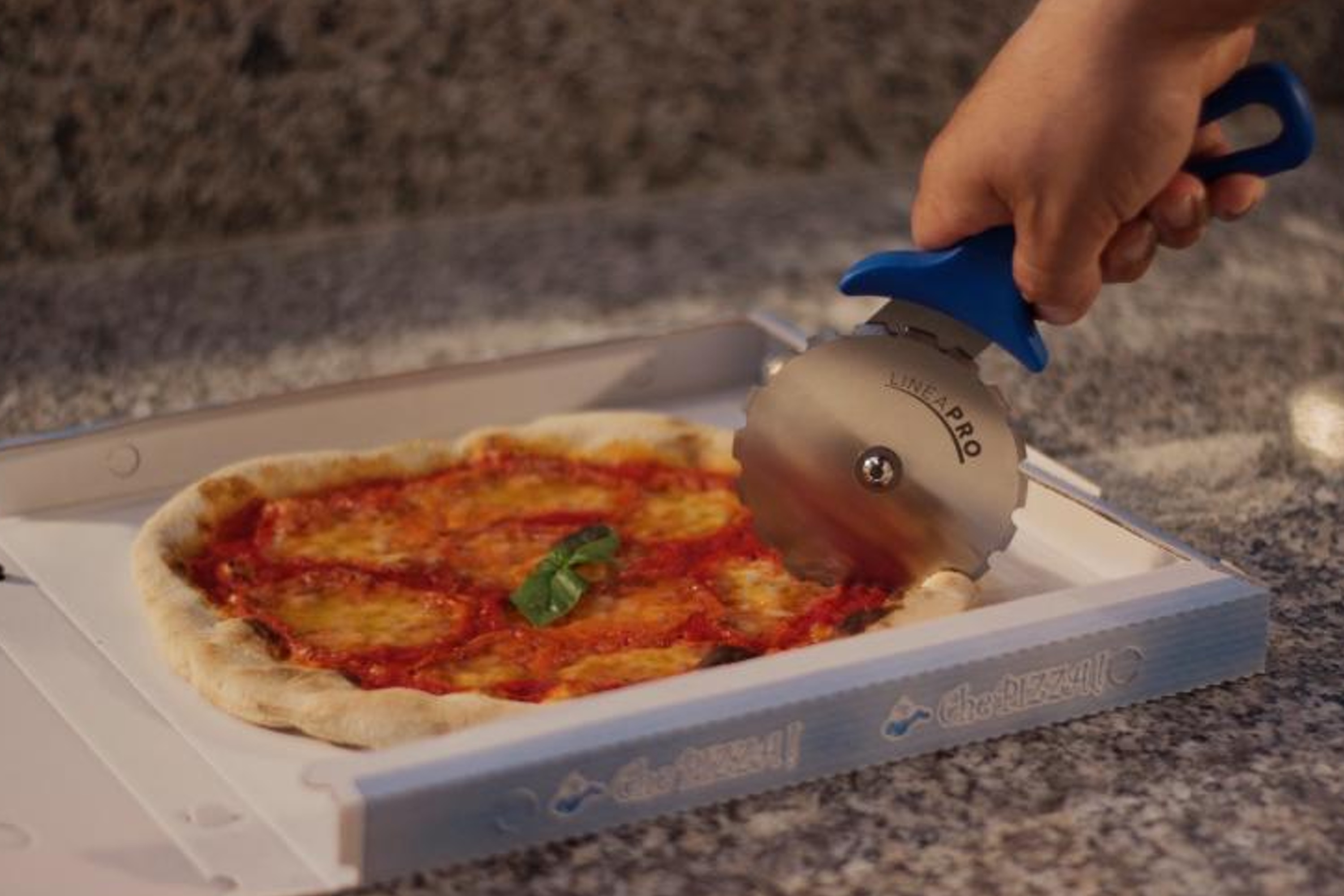 Pizzaskærer med takket hjul, rustfrit stål