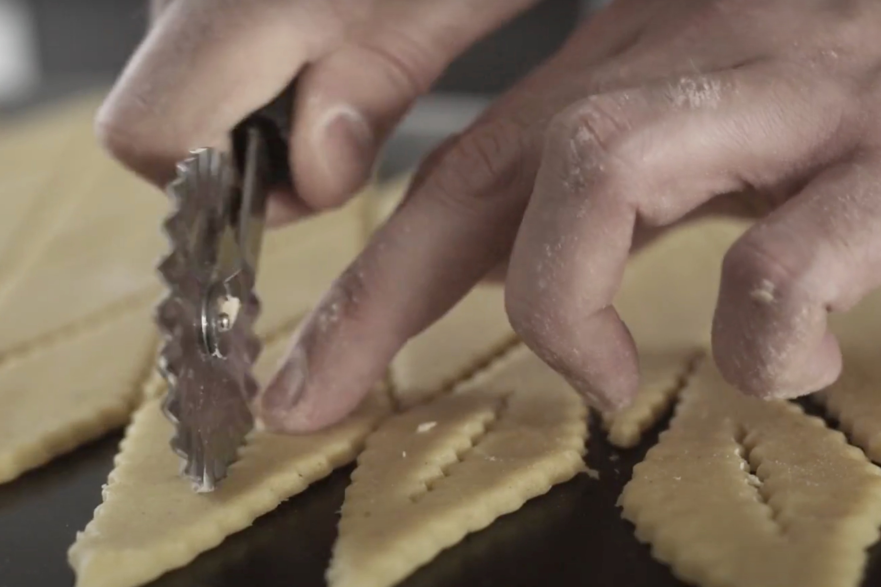 Klejnespore, stål og plast