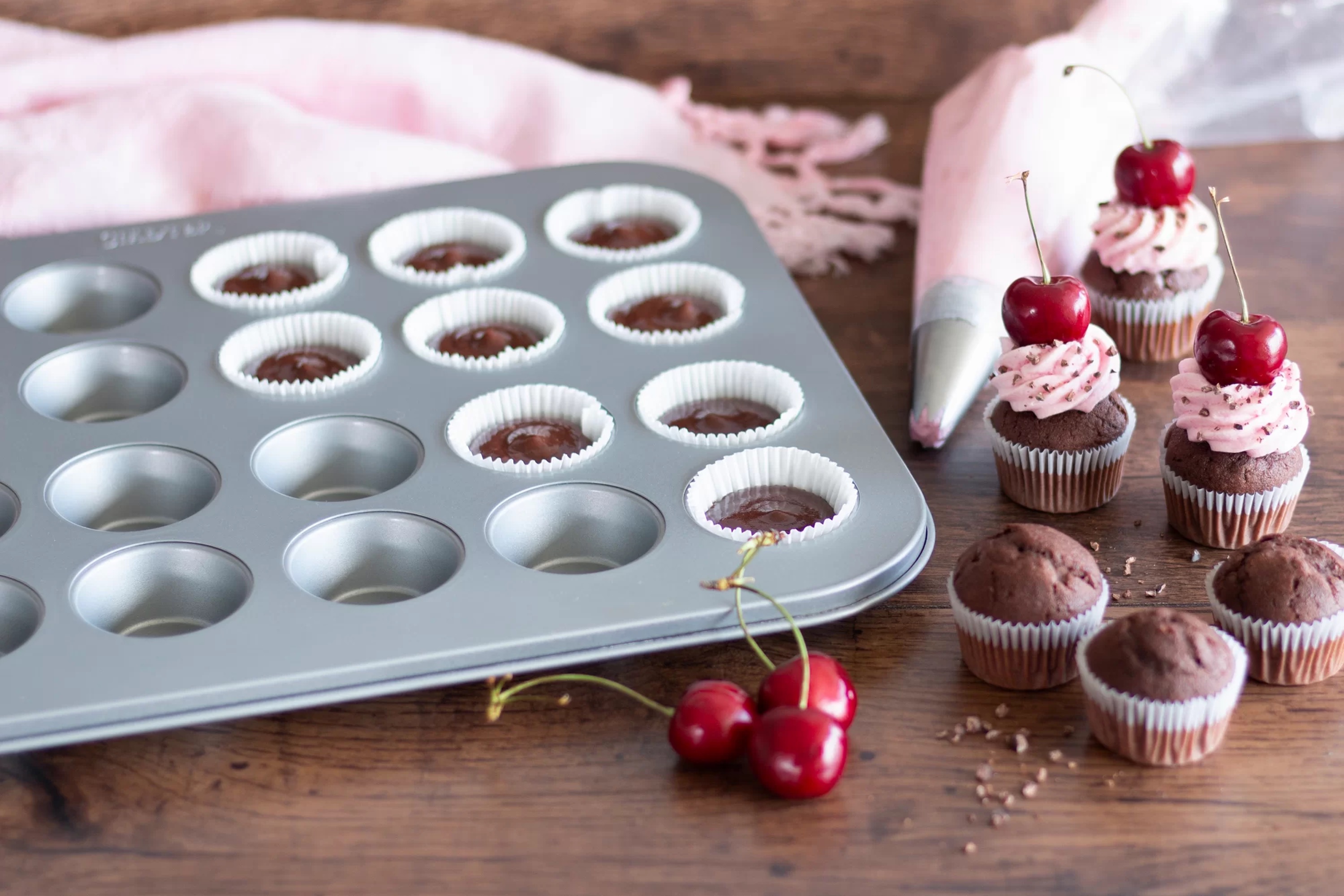 Bageplade til 24 mini muffins, metal, PFAS-fri belægning