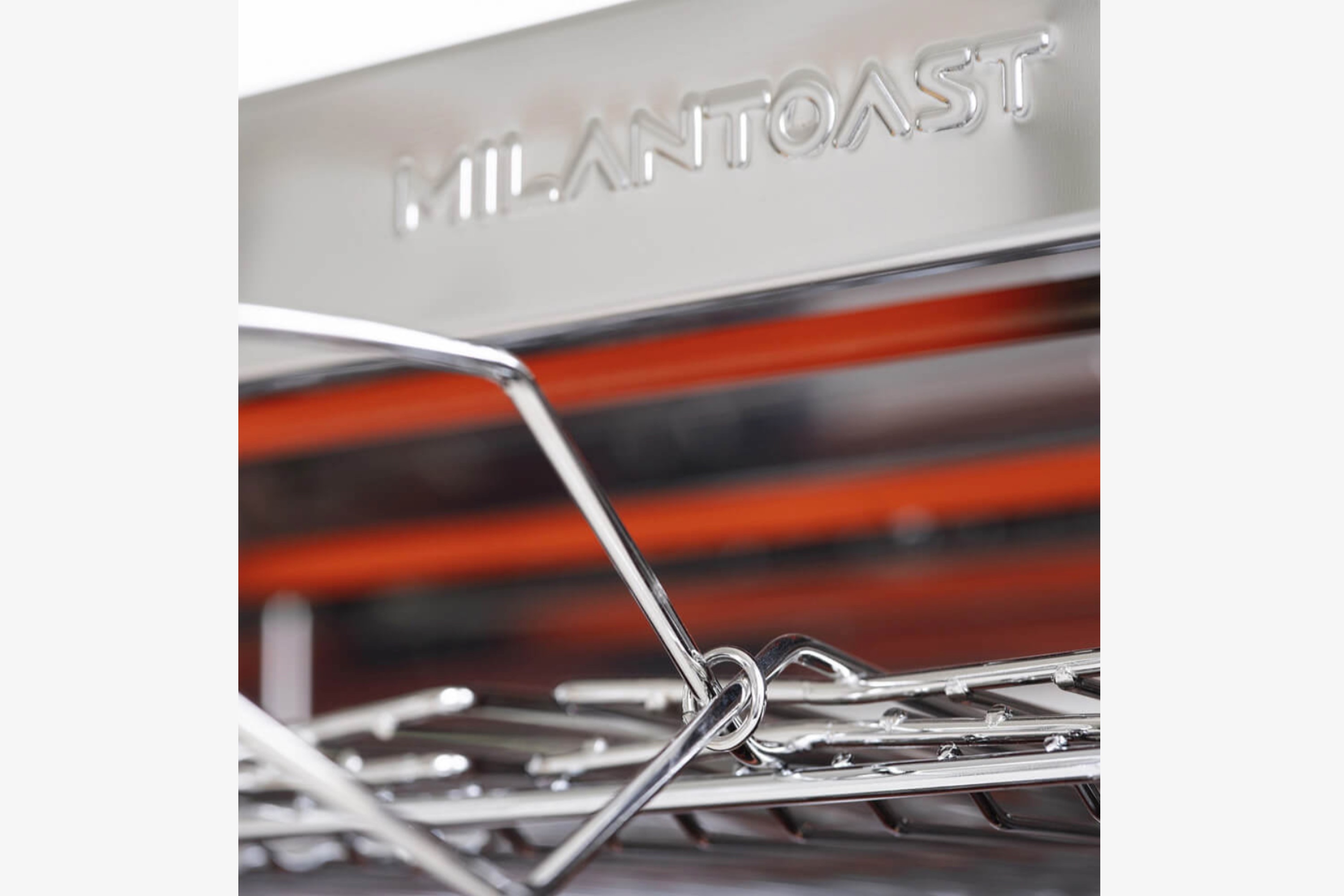 Salamandergrill, Milantoast