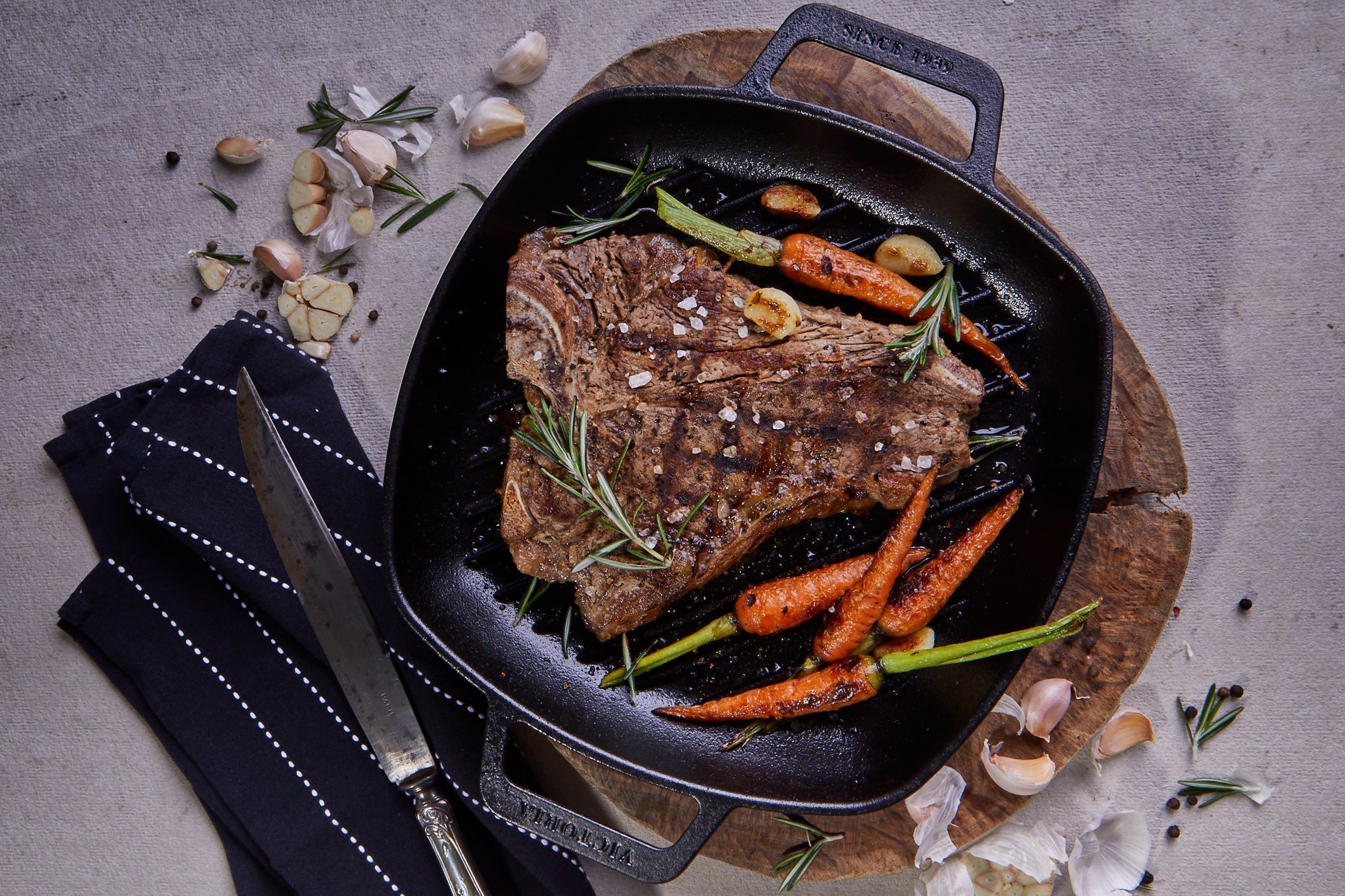 Grillpande, to håndtag, støbejern