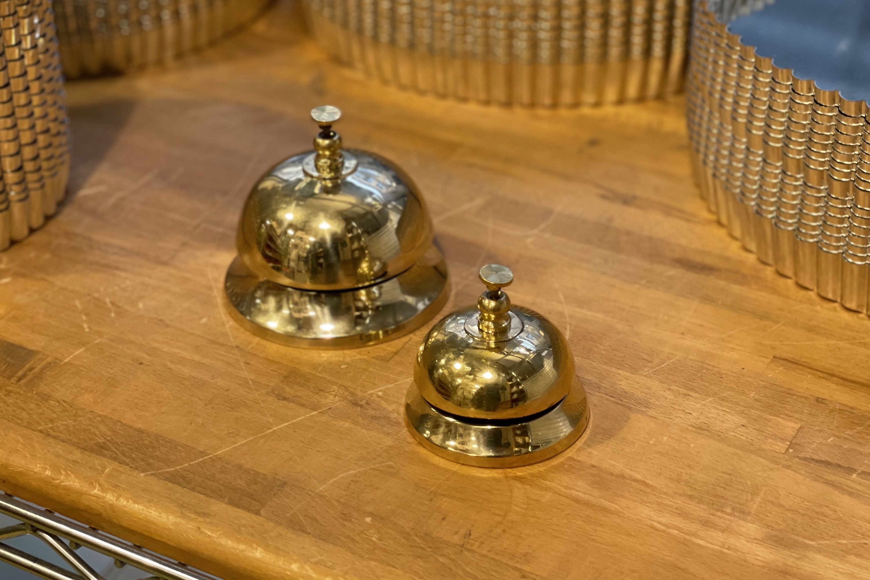 Serviceklokke, messing