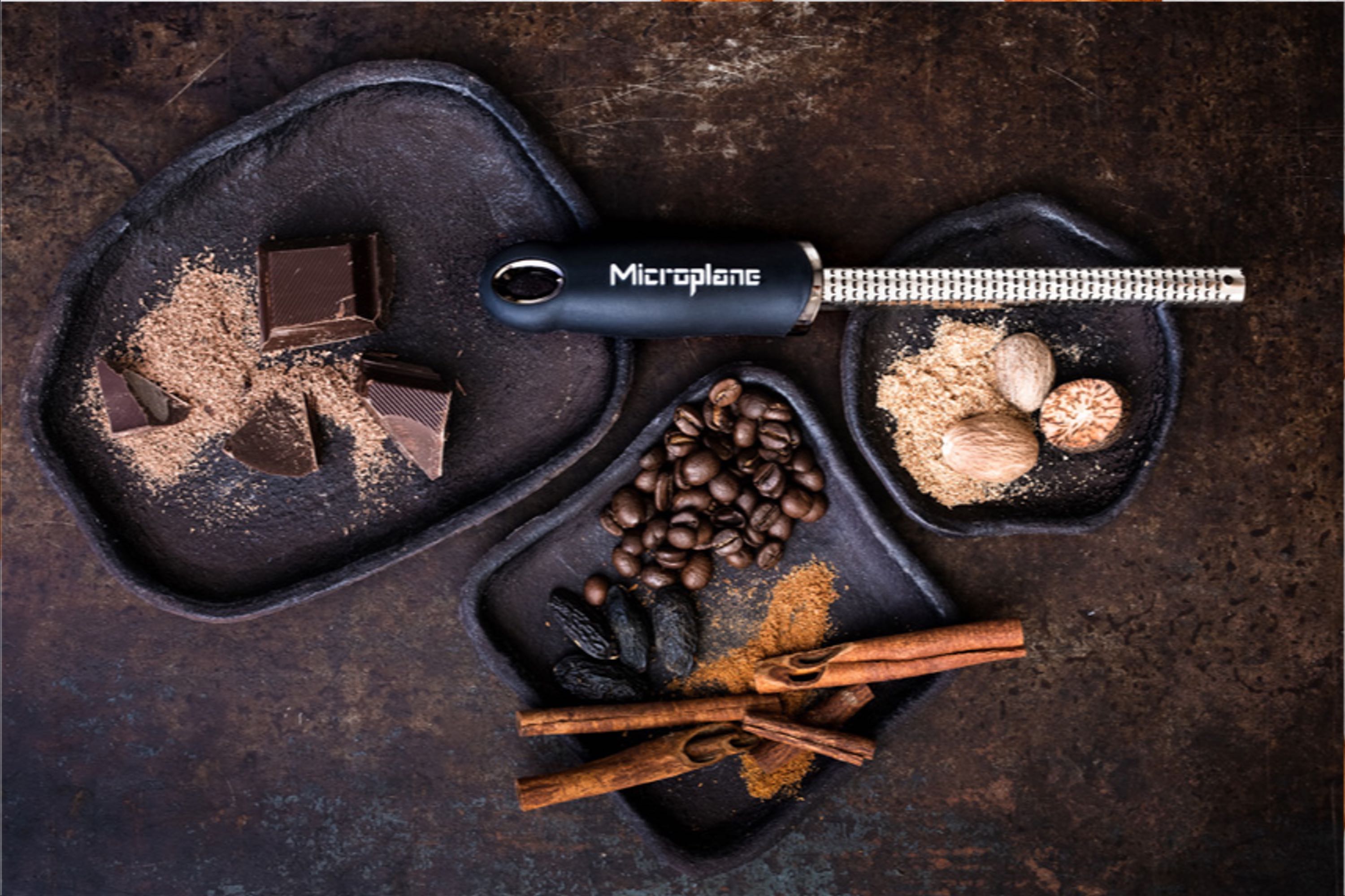 Rivejern med smalt, buet og fint skær, Microplane Spice Grater