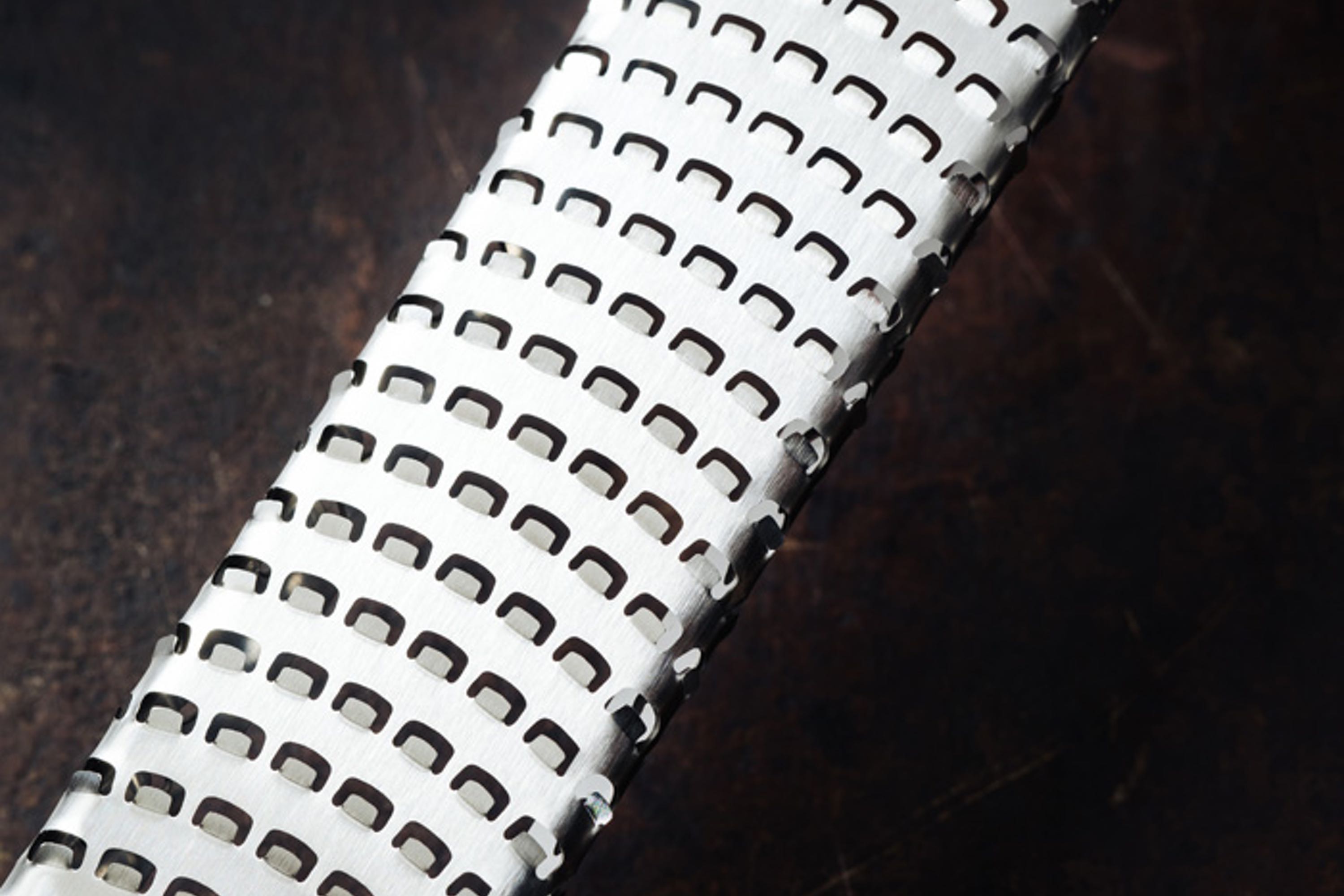 Rivejern med smalt og fint skær uden håndtag, Microplane Zester