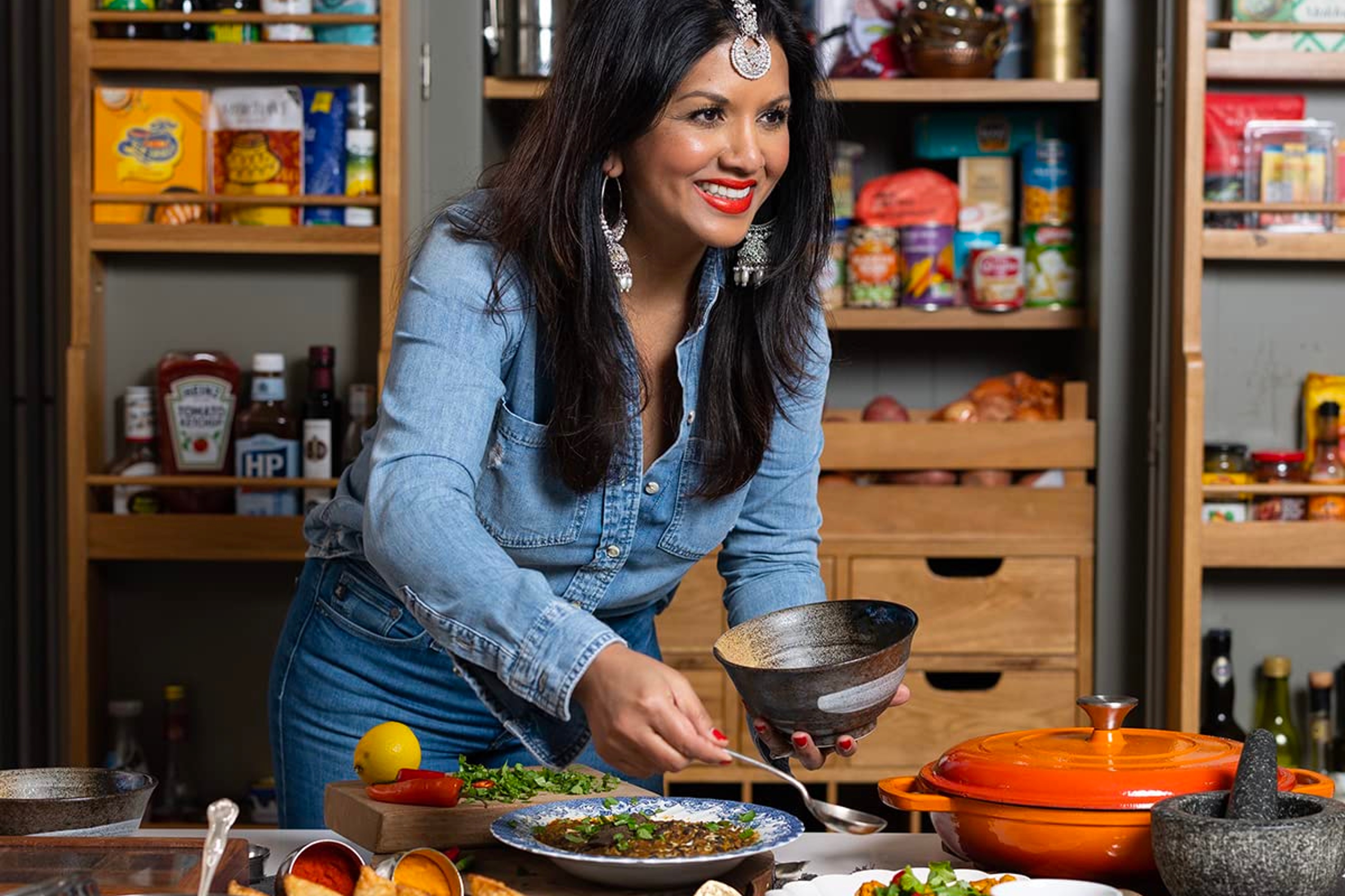 Desi Kitchen – From Jalandhar to The Black Country / Sarah Woods