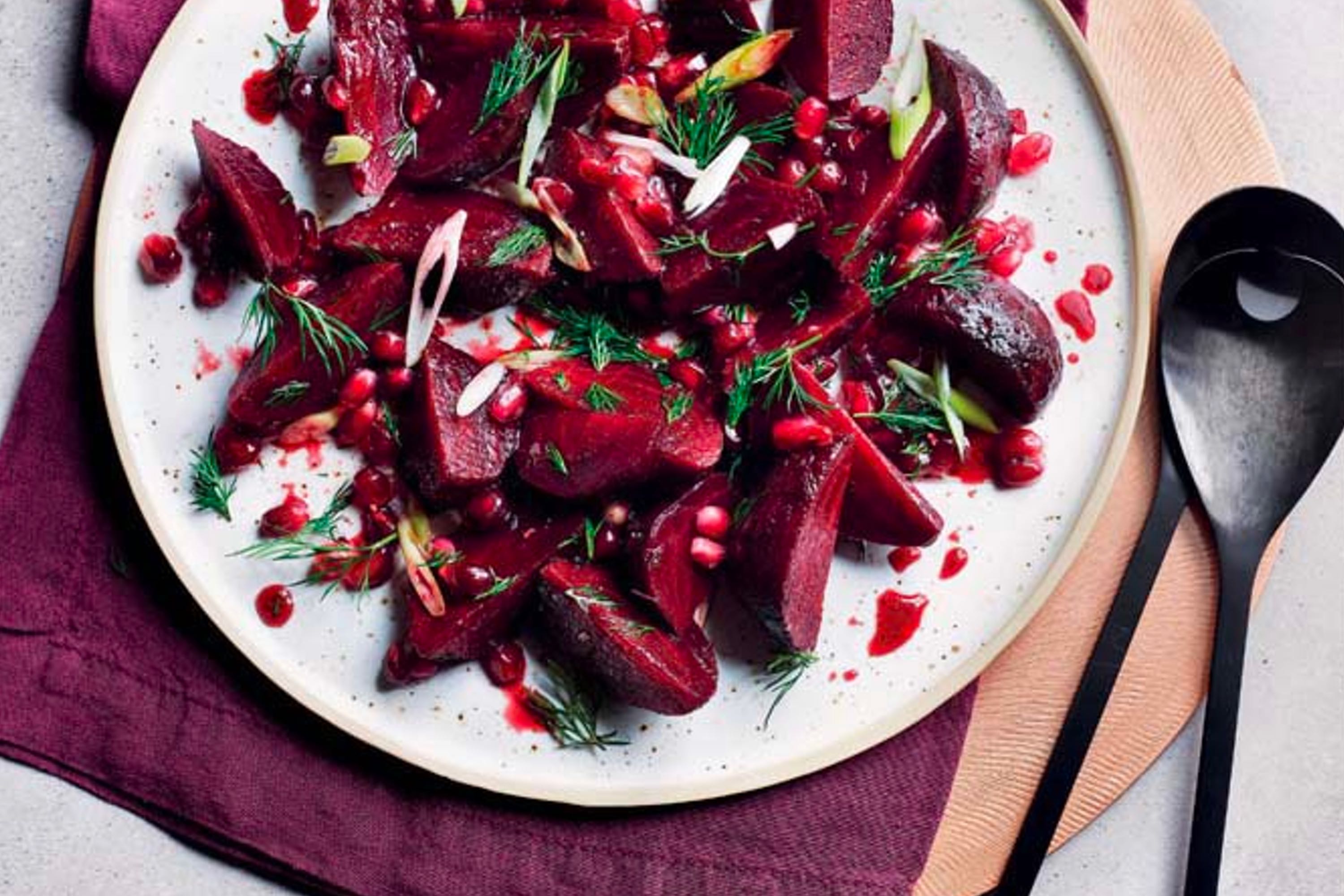 Flavour: Over 100 fabulously flavourful recipes with a Middle-Eastern twist / Sabrina Ghayour