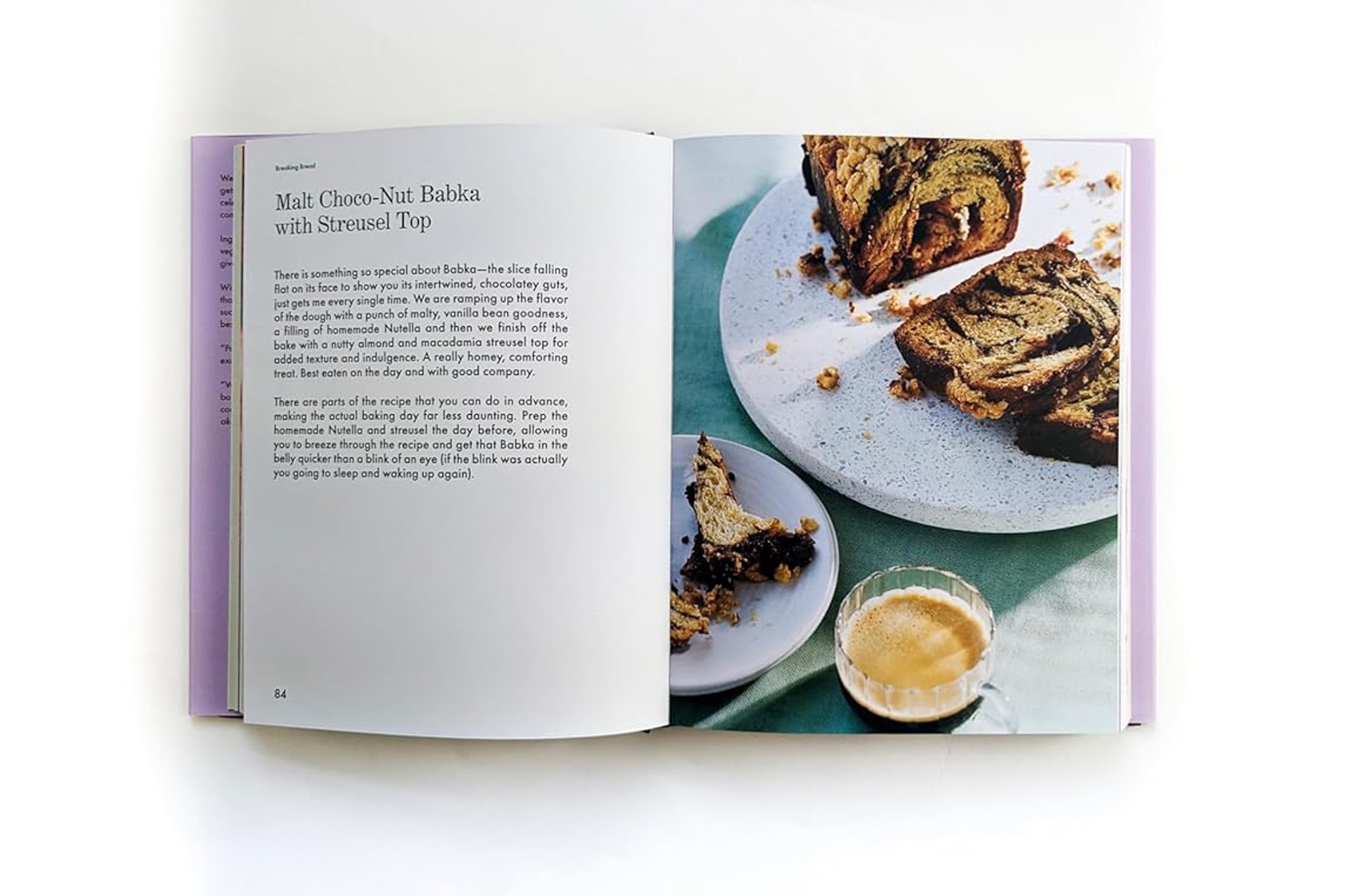 One Bake, Two Ways – 50 Crowd-Pleasing Bakes with an All-Plant Option Every Time / Ruby Bhogal