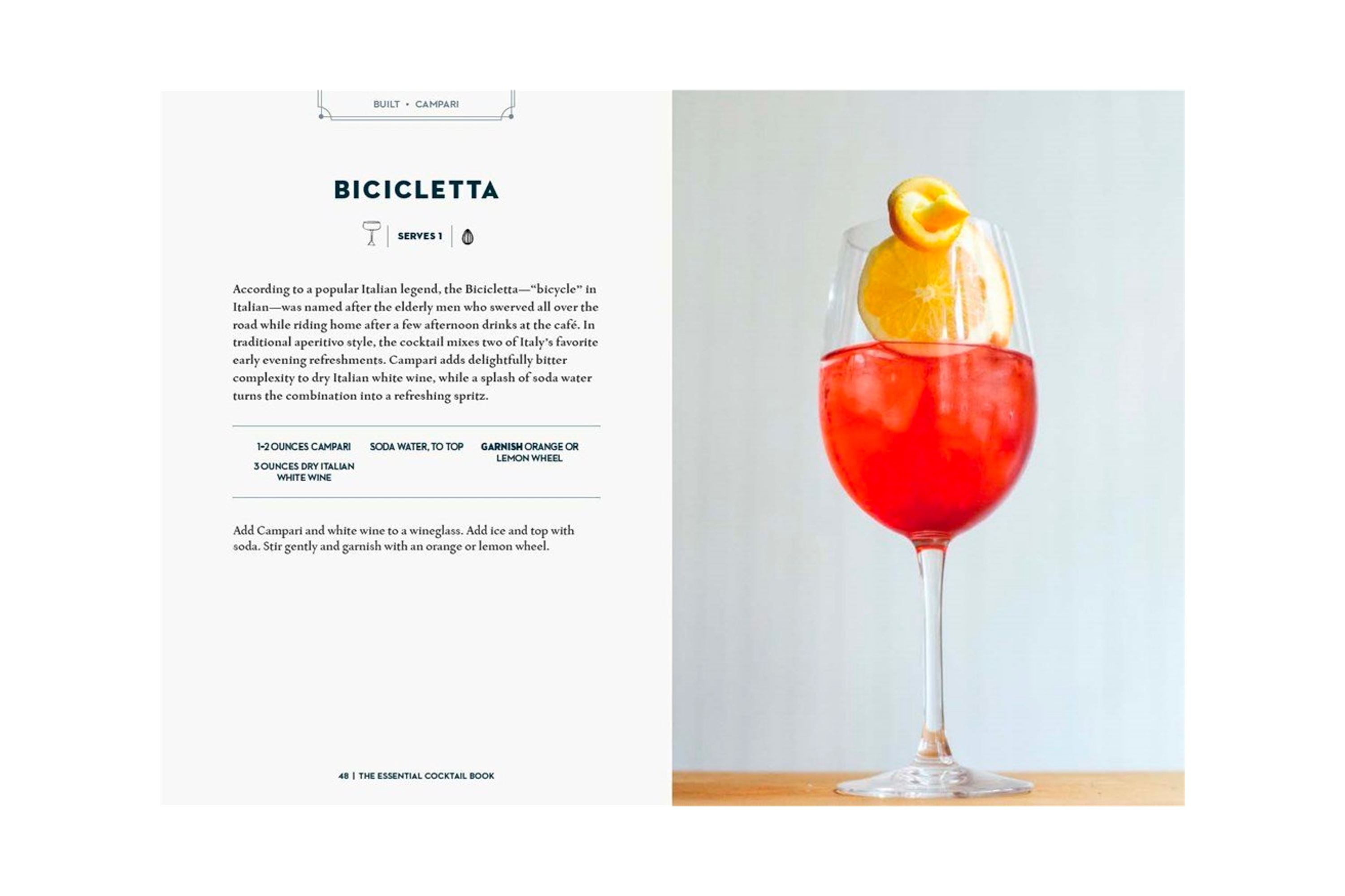 The Essential Cocktail Book: A Complete Guide to Modern Drinks with 150 Recipes / Megan Krigbaum