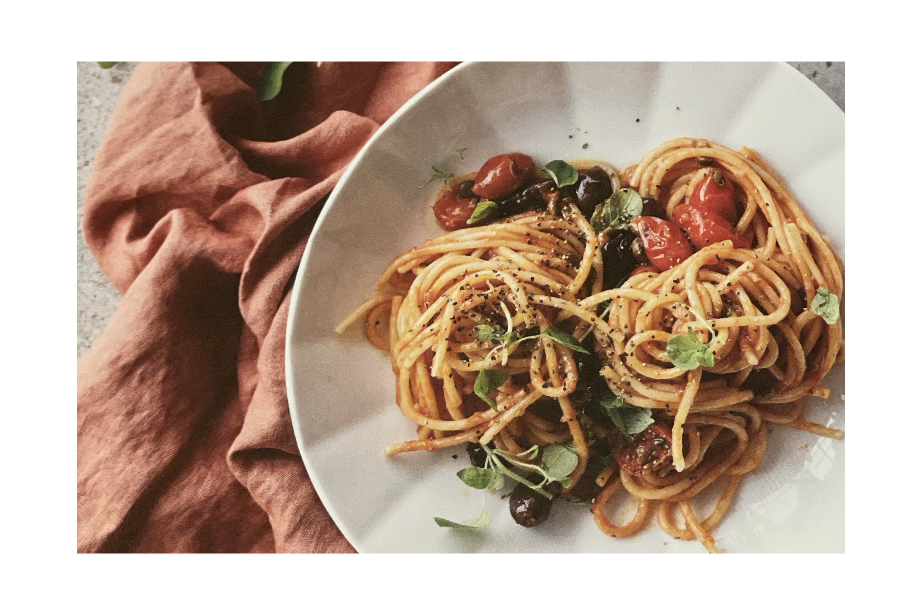 Pasta / Louisa Lorang